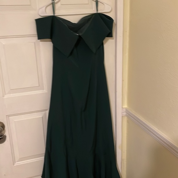Eliza J long green dresss - Picture 2 of 7